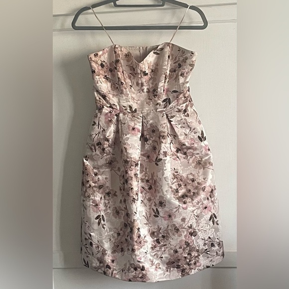 Lauren Conrad Runway Strapless Floral Dress. Pre-Owned. - Picture 4 of 10
